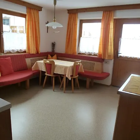 Haas Maria ניוסטיפט אים סטובאיטל